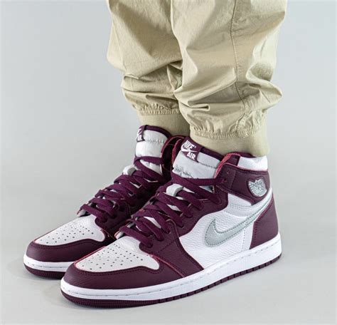 します Nike Air Jordan 1 High OG Bordeaux 26cm ブレーザー