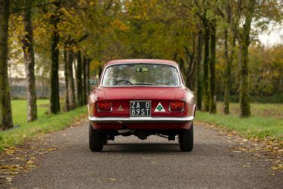 Alfa Romeo Giulia Series Bertone Coup Buying Guide