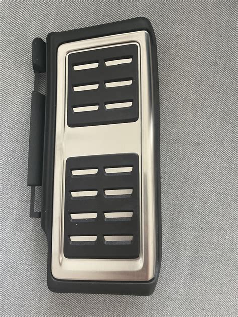 Подставка под левую ногу — Skoda Superb Combi (Mk3), 2 л, 2023 года ...