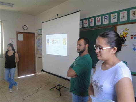 Estudantes de escola rural analisam sítios arqueológicos artificiais