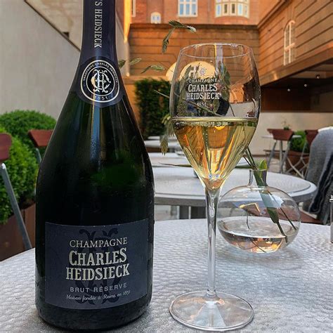 Mad & Vin: Champagnemiddag med Charles Heidsieck på Restaurant Niels ...