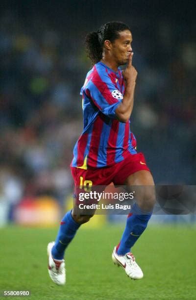 Ronaldinho Barcelona 2005 Photos and Premium High Res Pictures - Getty ...