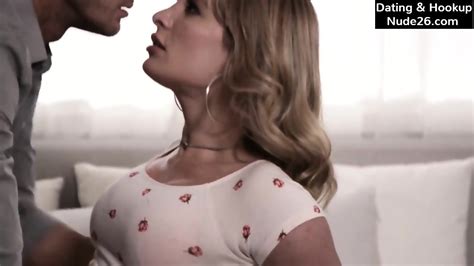 Blonde Daisy Stone Ryan Mclane