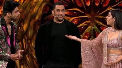 Bigg Boss 17 Salman Khan Bashes Both Isha Malviya And Abhishek Kumar