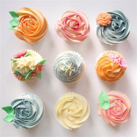 Beautiful Buttercream Course With Enchanted Cupcakes That S So Gemma