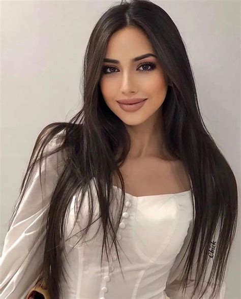 Pin By Maria Do On Salvamentos R Pidos Brunette Beauty Hair Color For Black Hair Chestnut Hair