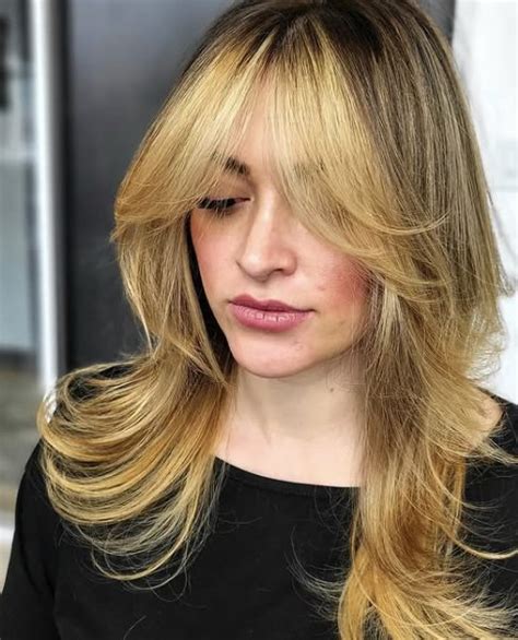 Stunning Honey Blonde Hairstyles