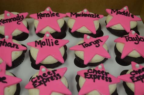 Cheer Express Cupcakes From Serendipities Cupcakes Lincoln Ne Sugar