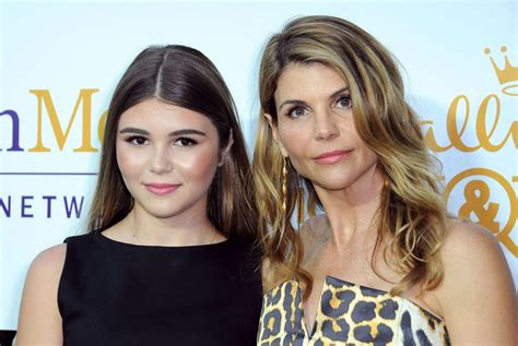 Full House's Aunt Becky Has a Beauty-Guru Daughter With Must-See Makeup Tutorials | Glamour