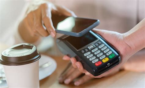 Descubre C Mo Funciona Apple Pay Y Olv Date De Los Pagos En Efectivo