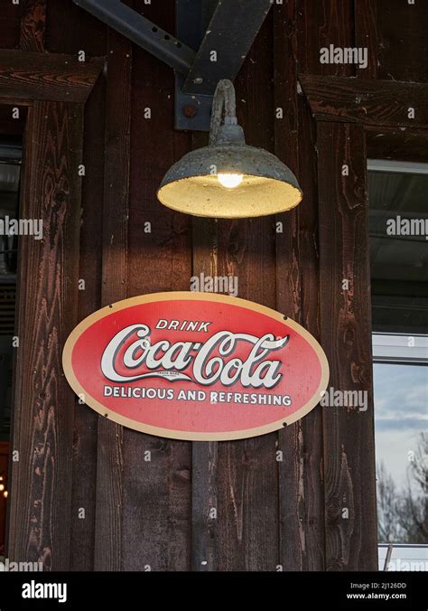 Vieux Signes Antiques De Coca Cola Banque De Photographies Et Dimages