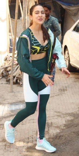 Sara Ali Khan Is Turning Gym Fashion Sexy In Green Sports Bra And Tights See Pics Indiatoday