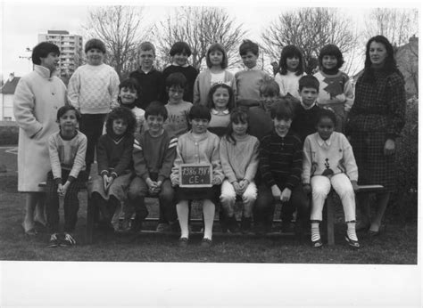 Photo De Classe CE1 Bel Air De 1986 Ecole Bel Air Trelaze Copains