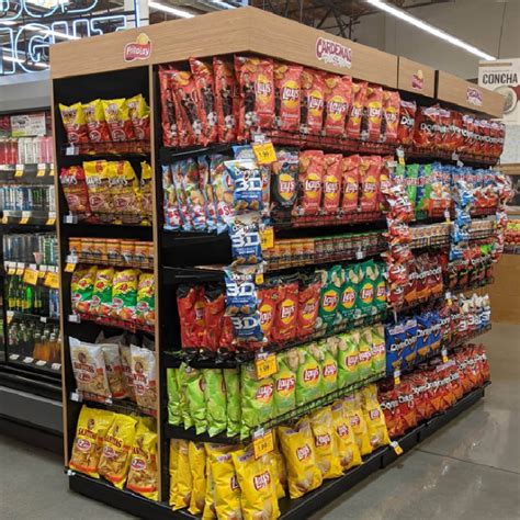 retail store  cap displays shop  ivars display