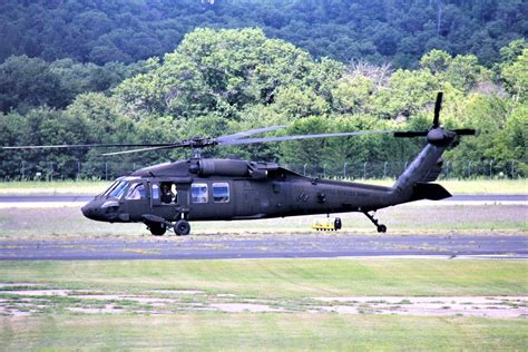 DVIDS Images UH 60V Black Hawk Testing Held By 106th Aviation