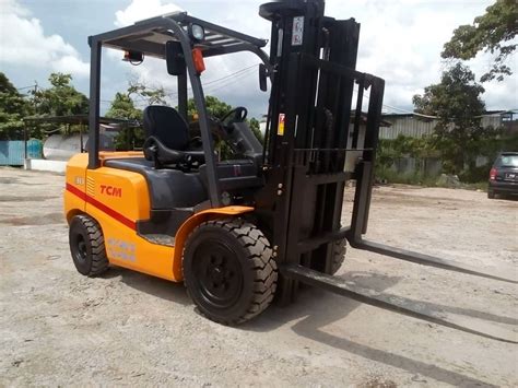 Forklift Pengangkutan Semarak Jaya Sdn Bhd