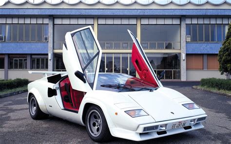 Lamborghini Countach White