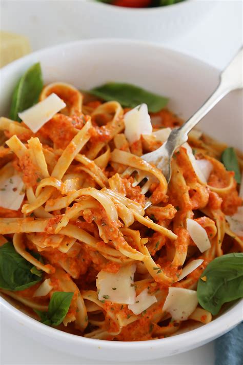 Creamy Roasted Red Pepper Pasta The Comfort Of Cooking