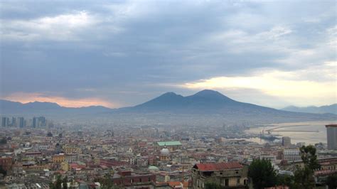 Le Pape Fran Ois Se Rendra Naples Et Pomp I Le Mars Portail