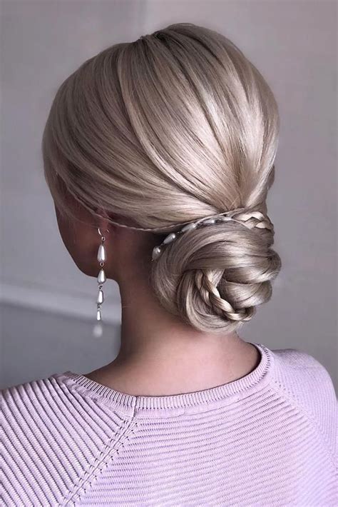 36 Perfect Bridesmaid Hairstyles Ideas Chic Hairstyles Bridesmaid