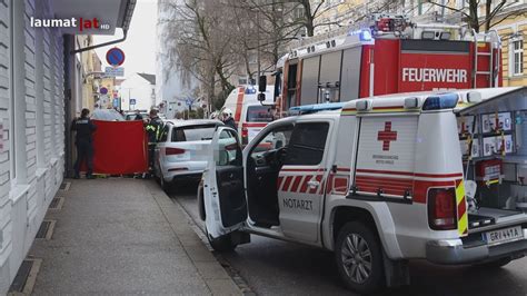 Reanimation Autolenker Nach Internem Notfall In Wels Innenstadt Gegen