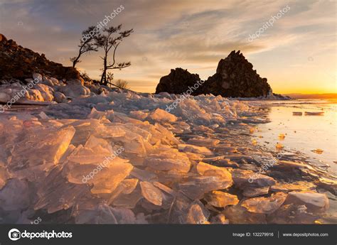 Shaman Rock At Sunset Lake Baikal Siberia — Stock Photo © Anton