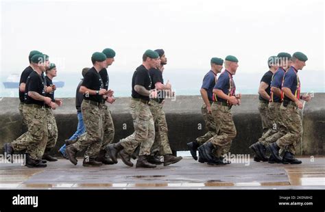 ROYAL MARINE COMMANDOS SET OFF FR5OM SOUTHSEA AT THE START OF THEIR