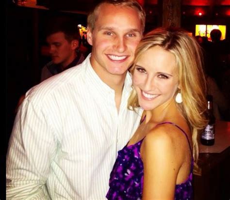 Dallas Cowboys cheerleader met NCAA star boyfriend on Twitter | For The Win