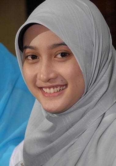 13 Artis Berhijab Tercantik Di Indonesia Terbaru Kaskus