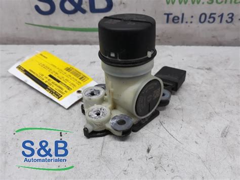 AdBlue Pump Volkswagen Transporter T6 5Q0131971B CXEB BOSCH