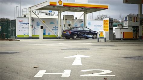 Shell Opens First Of Its Kind Hydrogen Refuelling Station Euractiv