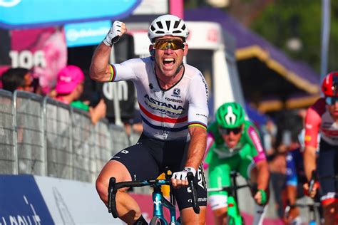 Mark Cavendish Wins Final Sprint In Rome At The Giro D Italia