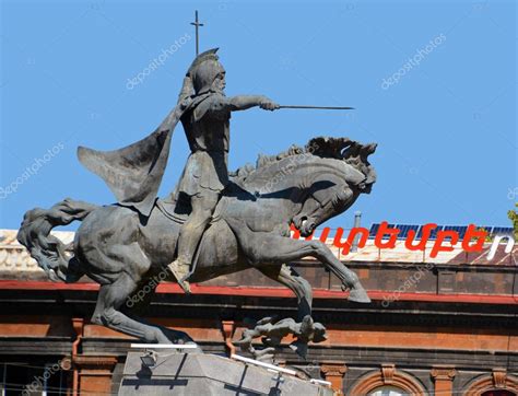 Gyumri Armenia Por Artush Papoyos Estatua Ecuestre De