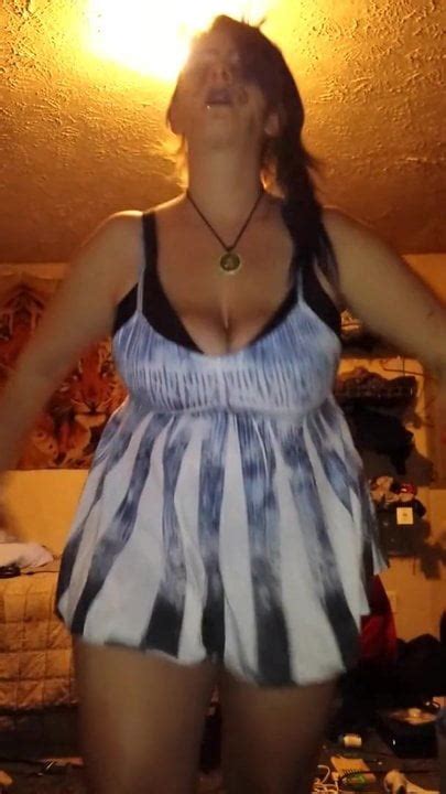 Skanky BBW Dancing Shaking Her Fat Ass Titties XHamster