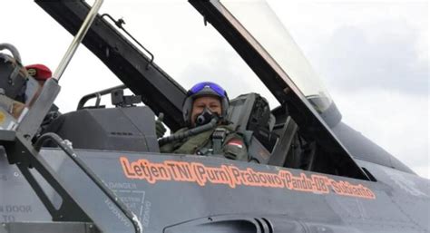 Cerita Prabowo Naik Jet Tempur Jadi Kopilot F Politikal