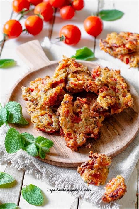 Domatokeftedes Le Frittelle Al Pomodoro Di Santorini Impastando A