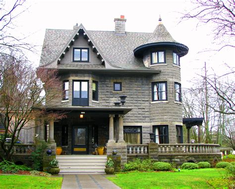 Portland Style House