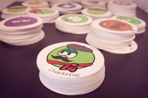 Custom round plasticized sticker - Adhesive | Qustommize