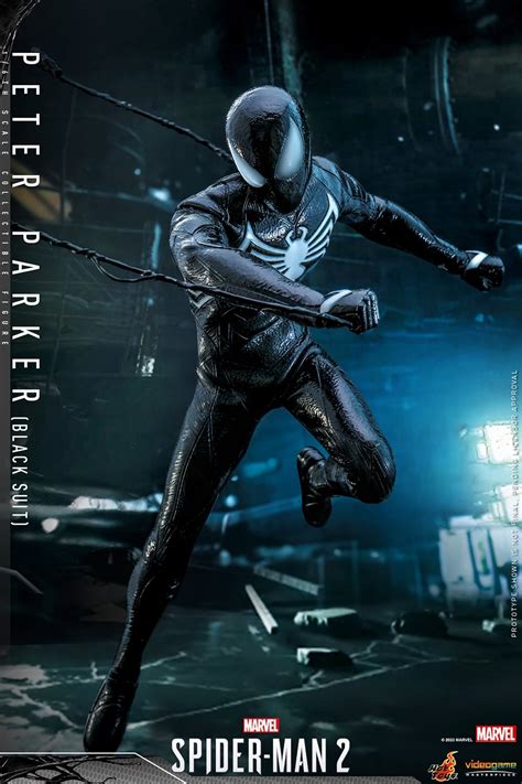 Hot Toys Unveils Black Suit Peter Parker Sixth Scale Figure From Marvel S Spider Man