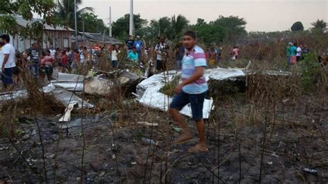 Queda de avião durante demonstração do Dia do Aviador mata 5 no Pará