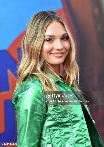 Maddie Ziegler Photos Photos And Premium High Res Pictures Getty Images