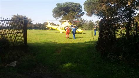 Grave Incidente Stradale Sulla Litoranea Soccorsi Con L Eliambulanza