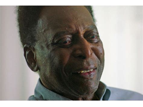 Pele Si Legenda Sepak Bola Brasil Meninggal Dunia Pada Usia 82 Tahun