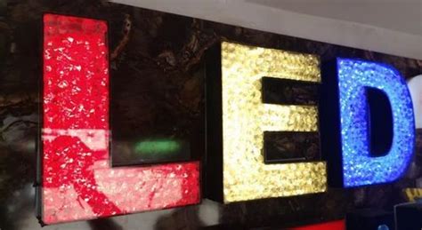 Animation Multicolor Acrylic Led Letter Sign Board V Shape