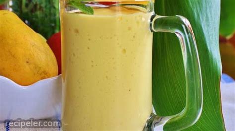 Easy Mango Banana Smoothie