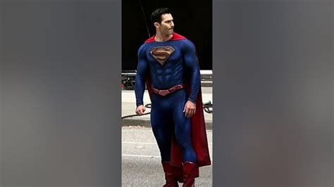 First Look At Superman S New Costume In Superman And Lois Season 3 Youtube