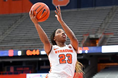 Syracuse women's basketball on a roll