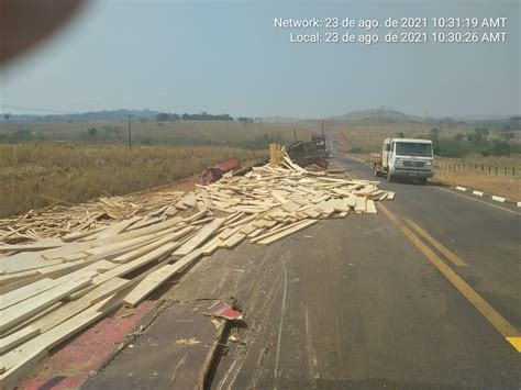 Carreta Tomba Na Mt 320 E Carga Se Espalha Na Pista Notícia Exata