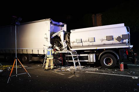 Lkw Unfall Auf Der A3 Bei Aschaffenburg