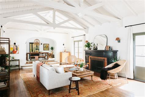 Photo 1 of 15 in Actor Zooey Deschanel’s Former Hollywood Hills Home ...